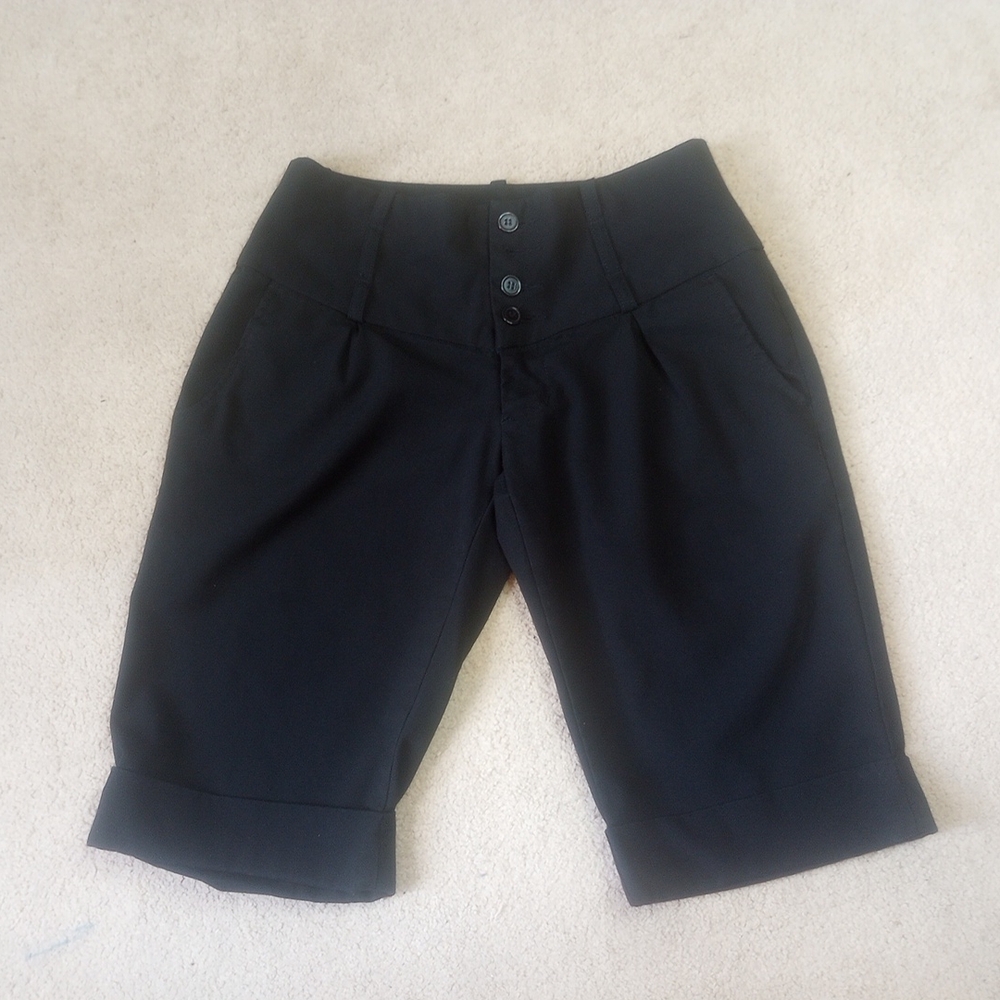 Xhilaration Black Capris High Waist Tailored Sz 1
